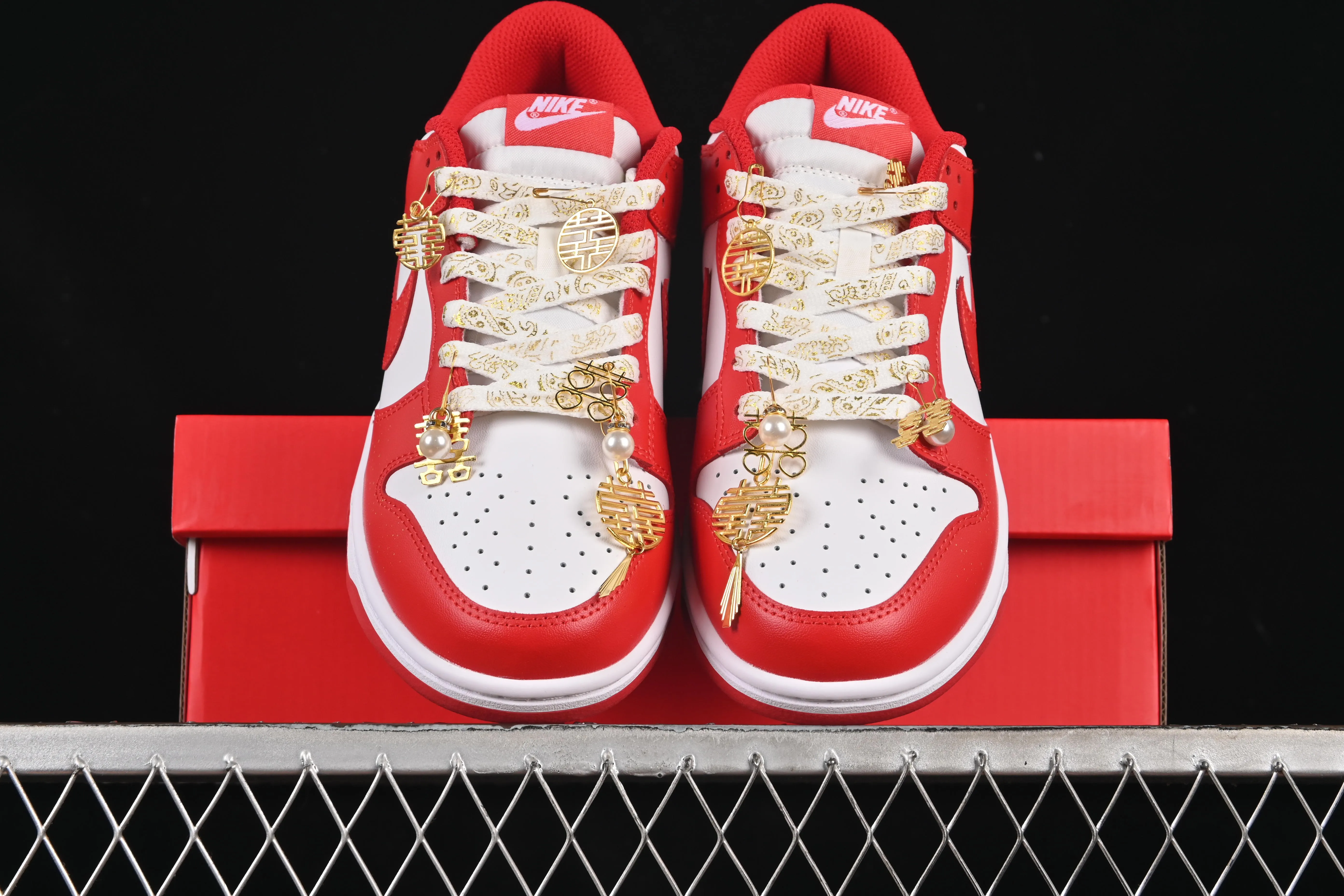 All categories Nk SB Dunk Series Nk SB Dunk Low High-end customized low-top sneakers Nike SB Dunk Low "Just Do it" Anniversary wedding Anniversary high-end customized low-top casual sneakers FB9109-119